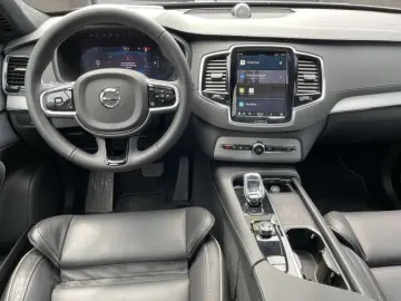 XC90 Rech. Ultimate T8 AWD Dark 7SITZ PANO 360°