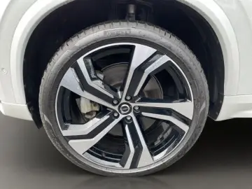 XC90 Rech. Ultimate T8 AWD Dark 7SITZ PANO 360°