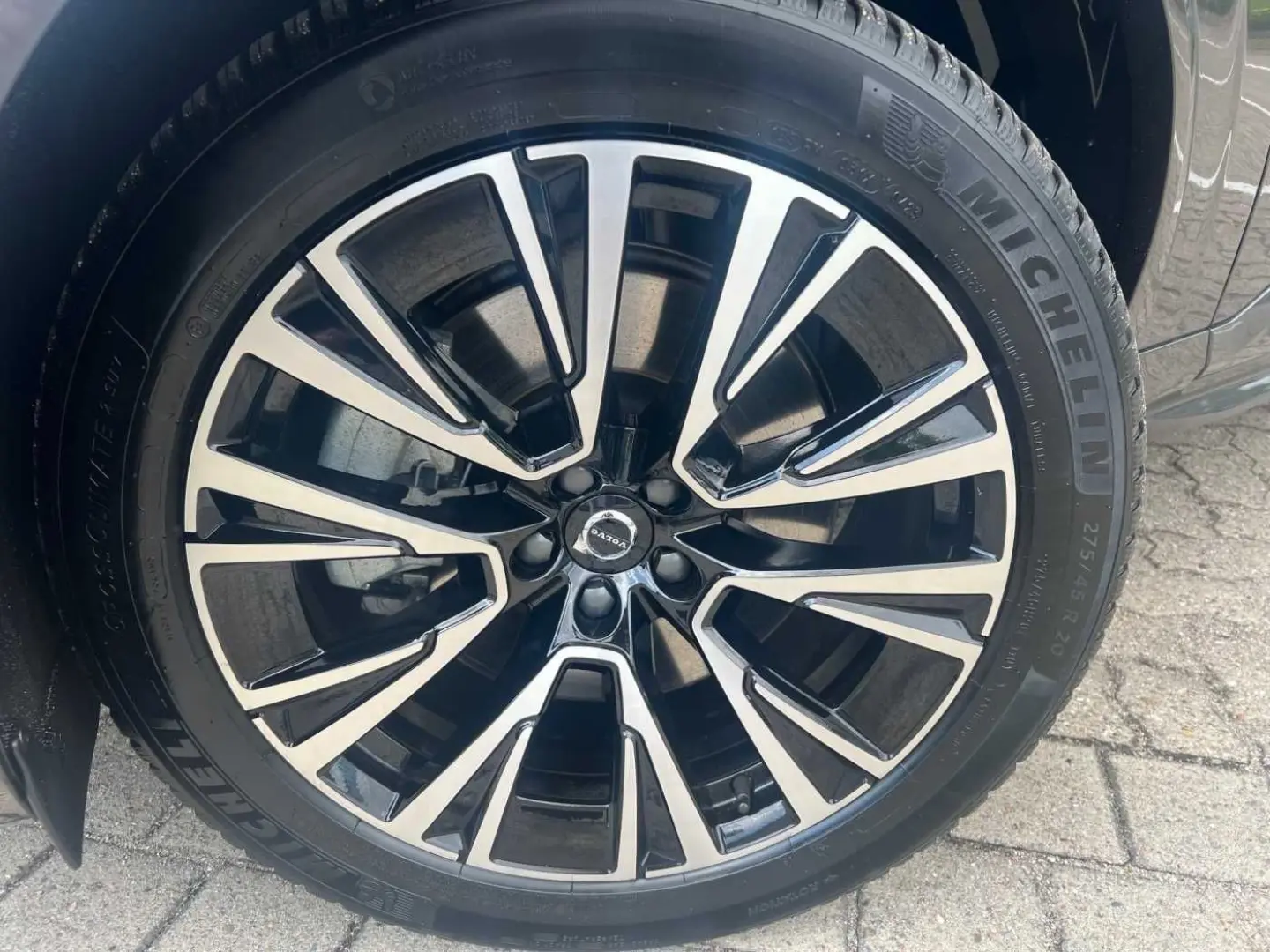 XC90 T8 AWD Recharge Plus Dark Pano/ 360°/ AHK