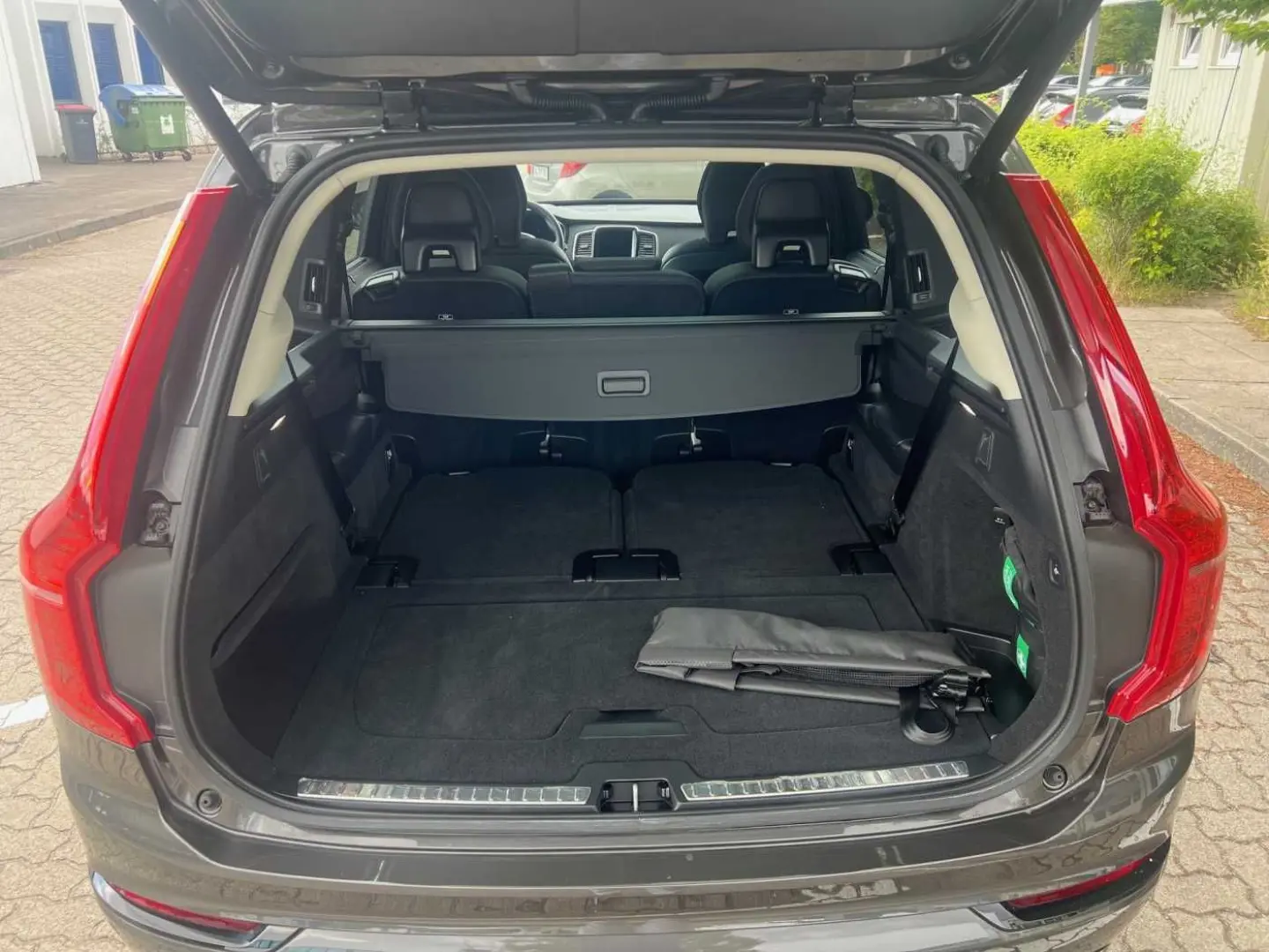 XC90 T8 AWD Recharge Plus Dark Pano/ 360°/ AHK