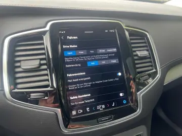 XC90 T8 AWD Recharge Plus Dark Pano/ 360°/ AHK