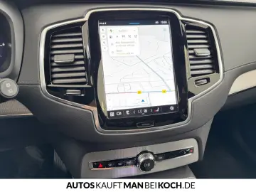 XC90 T8 Plug-In AWD Ultimate B/W