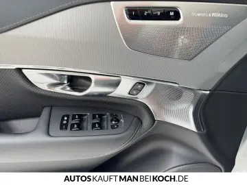XC90 T8 Plug-In AWD Ultimate B/W