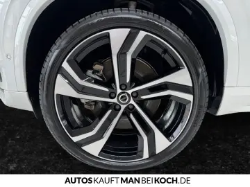 XC90 T8 Plug-In AWD Ultimate B/W