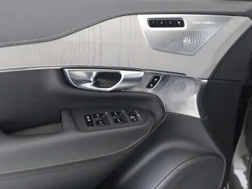 XC90 T8 Recharge AWD Ultimate Bright 21