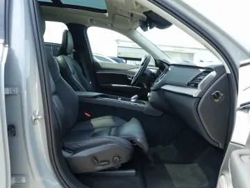 XC90 Plus T8 AWD/HeadUP/Pano/B&W/360°/BLIS/FourC
