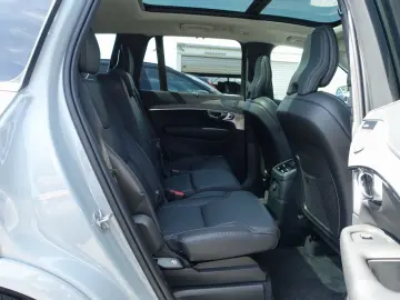 XC90 Plus T8 AWD/HeadUP/Pano/B&W/360°/BLIS/FourC