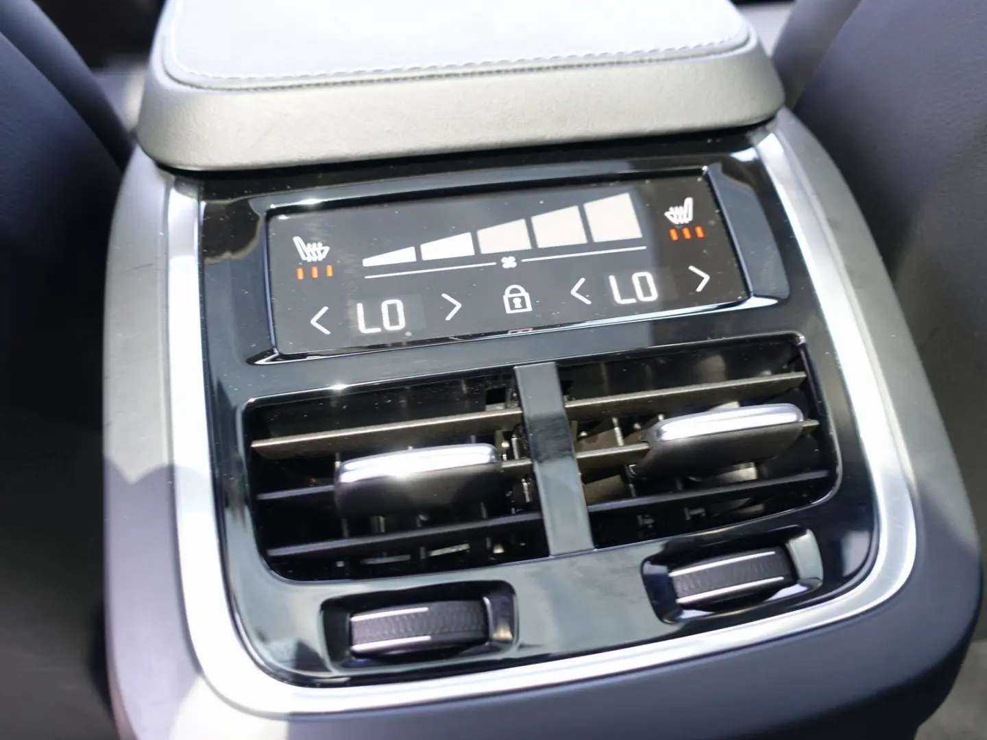 XC90 Plus T8 AWD/HeadUP/Pano/B&W/360°/BLIS/FourC