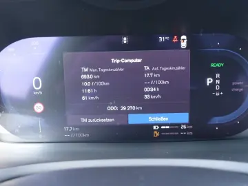 XC90 Plus T8 AWD/HeadUP/Pano/B&W/360°/BLIS/FourC