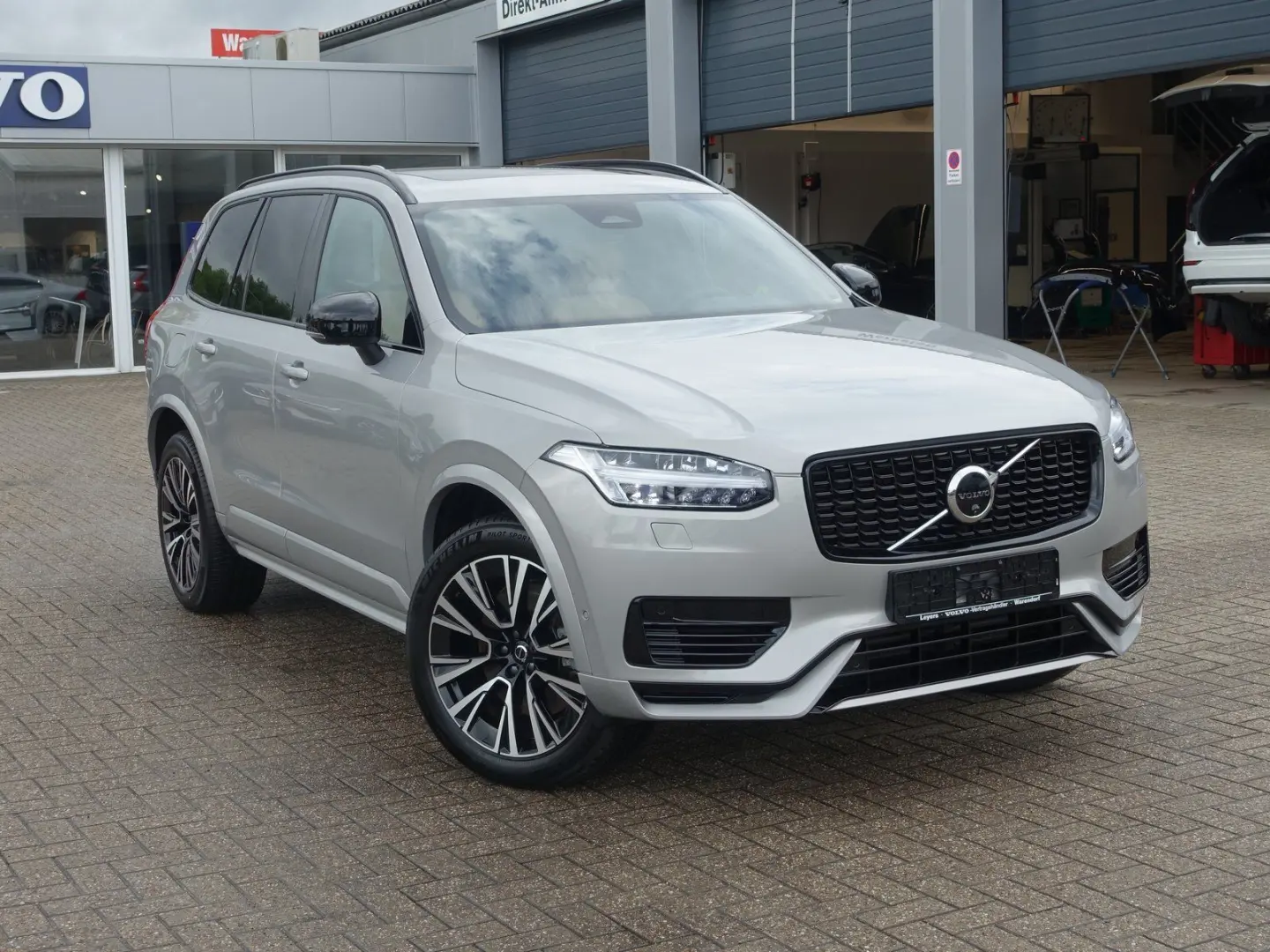 XC90 Plus Dark T8 AWD /FourC/AHK/Pano/360°Cam