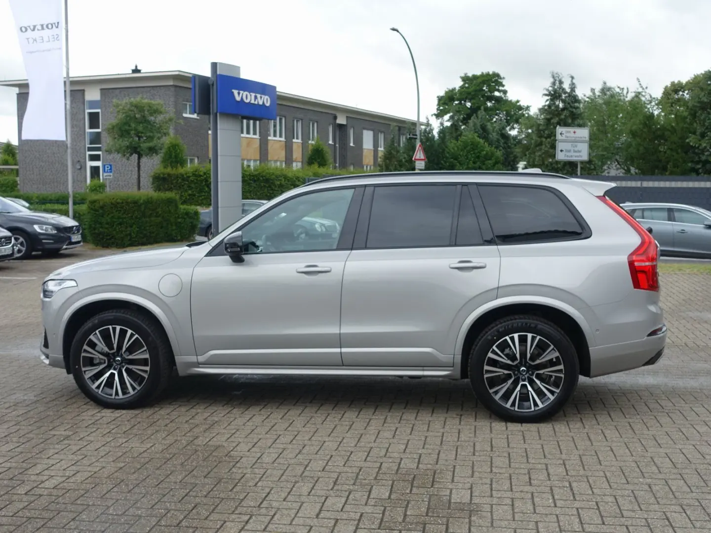 XC90 Plus Dark T8 AWD /FourC/AHK/Pano/360°Cam