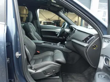 XC90 Plus T8 AWD/Bright/B&W/AHK/FourC/Pano/360°