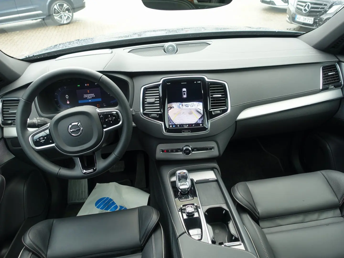 XC90 Plus T8 AWD/Bright/B&W/AHK/FourC/Pano/360°