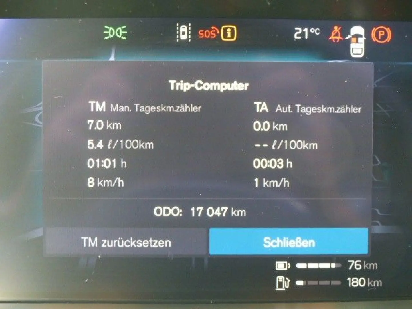 XC90 Ultra Dark T8 Recharge Plug-In Hybrid AWD