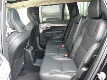 XC90 Ultra Dark T8 Recharge Plug-In Hybrid AWD