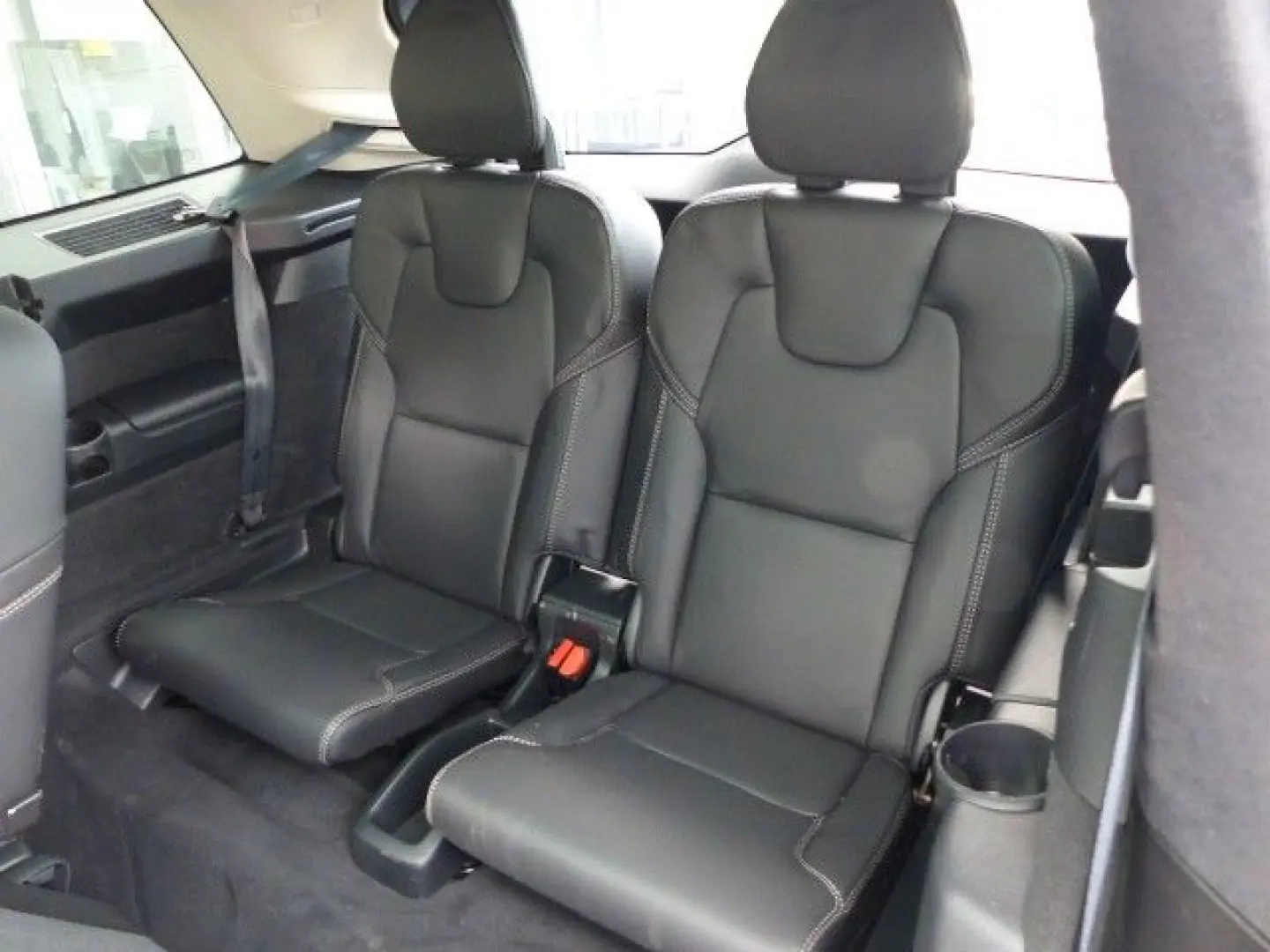 XC90 Ultra Dark T8 Recharge Plug-In Hybrid AWD