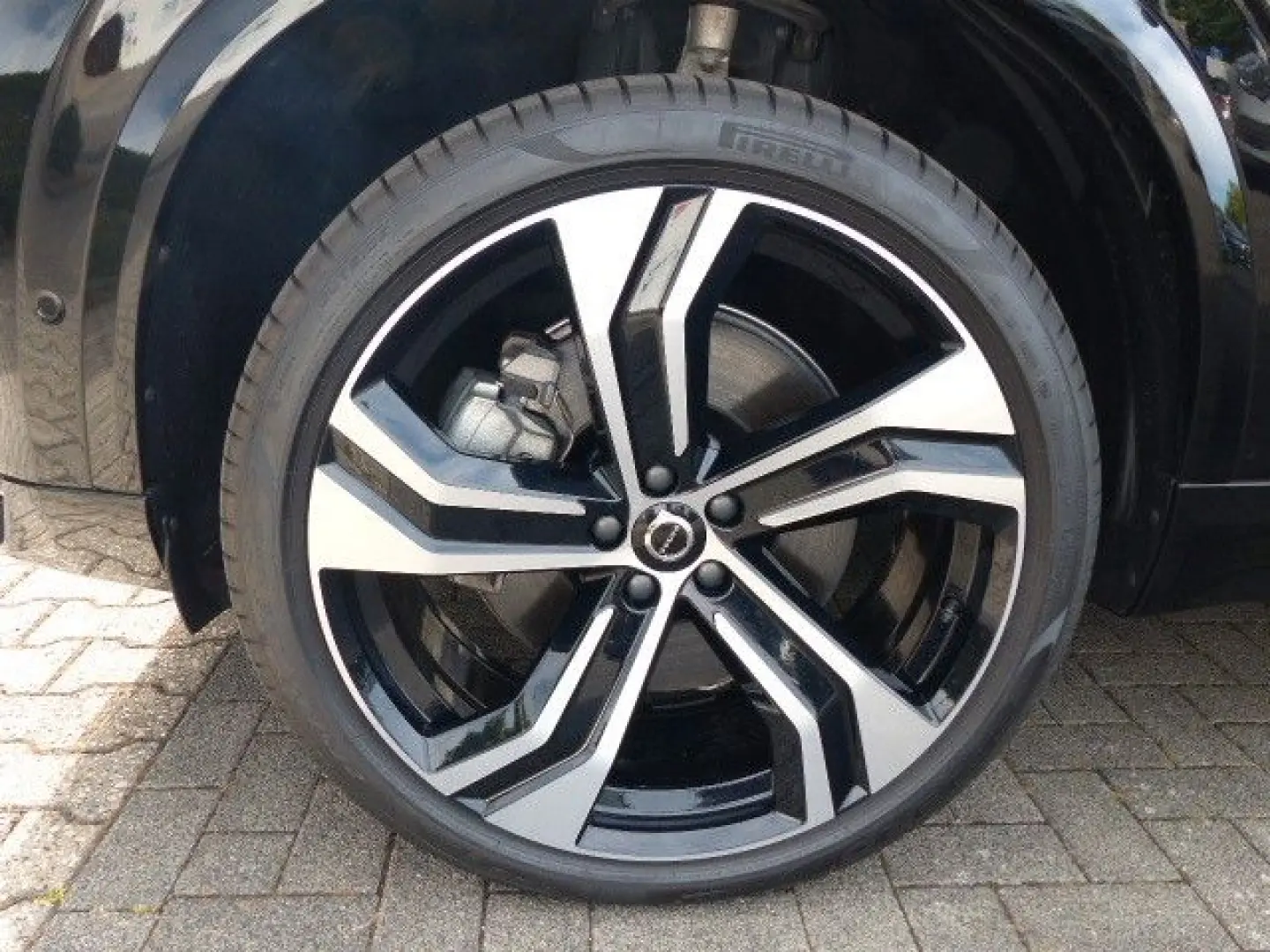 XC90 Ultra Dark T8 Recharge Plug-In Hybrid AWD