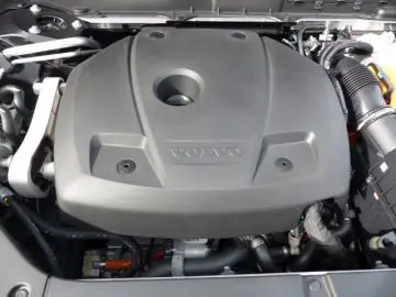 XC90 Ultra Dark T8 Recharge Plug-In Hybrid AWD