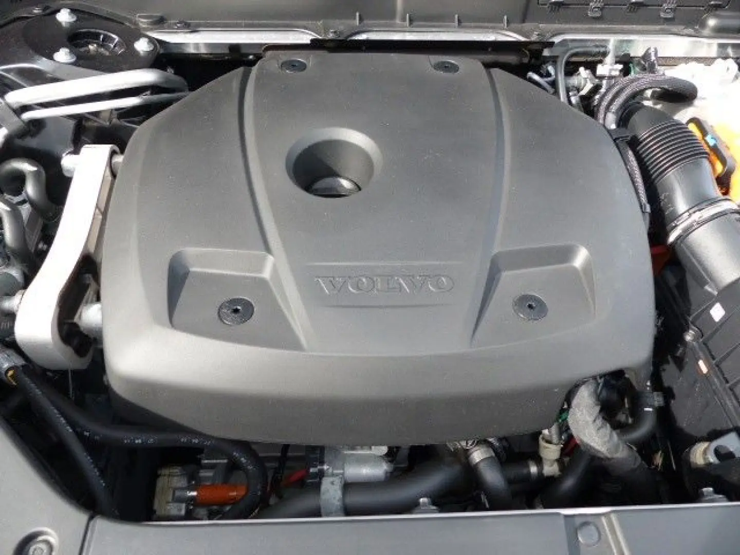 XC90 Ultra Dark T8 Recharge Plug-In Hybrid AWD