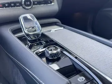 XC 90 Recharge T8 AWD Plug-in Hybrid Plus Bright