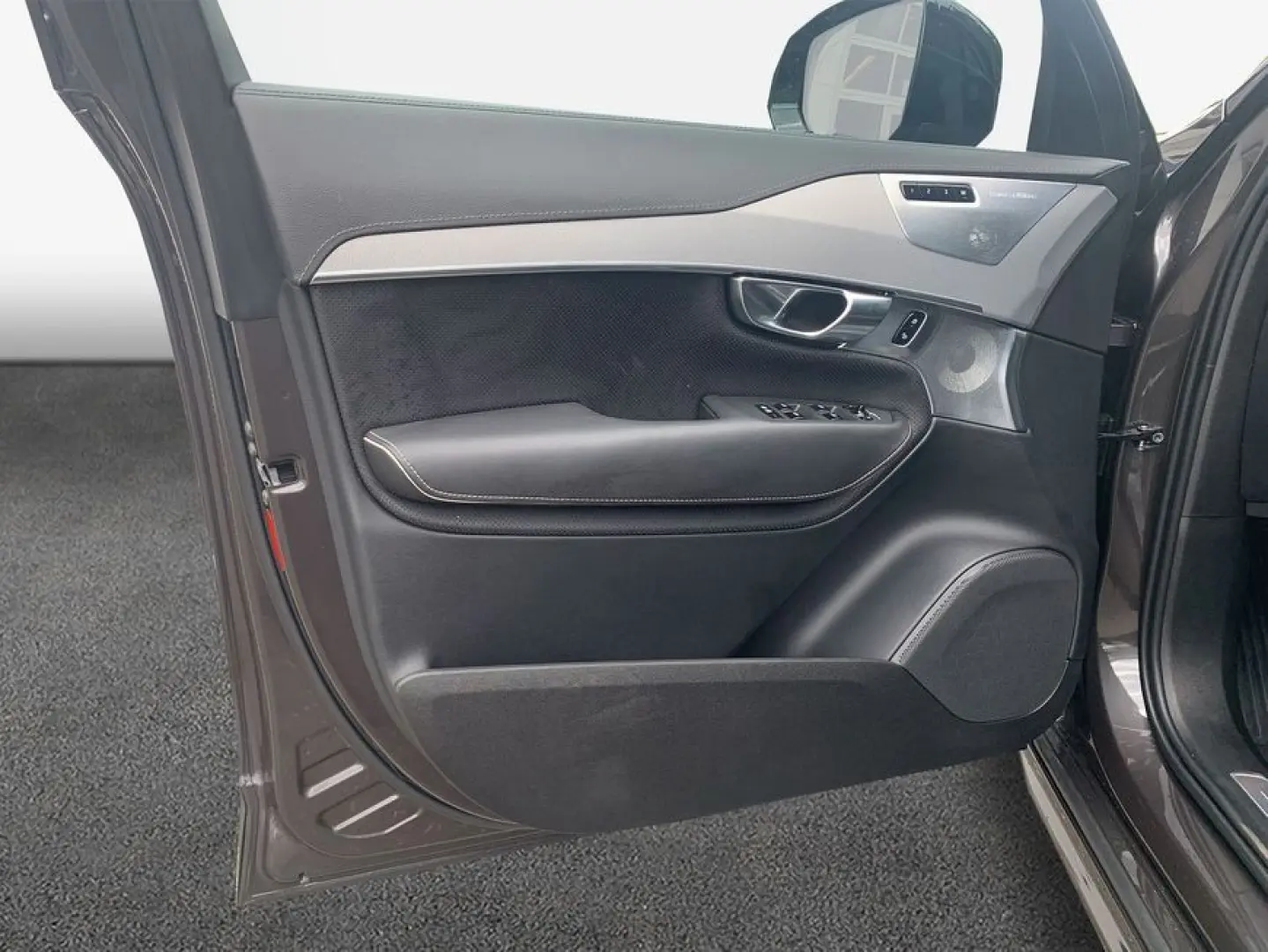 XC90 T8 AWD Recharge Ultimate Dark