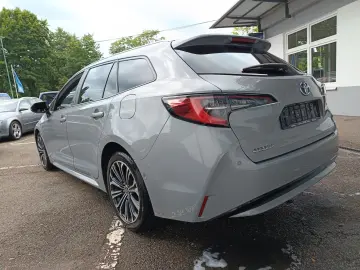 Corolla Touring Sports Hybrid Team D