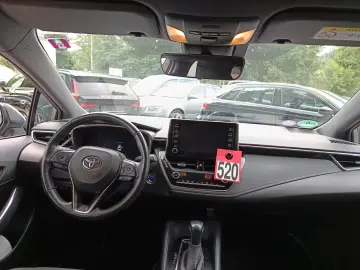 Corolla Touring Sports Hybrid Team D