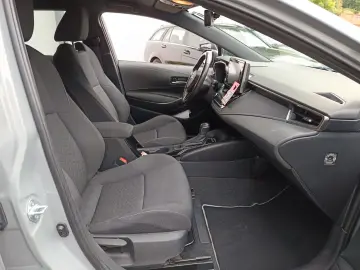 Corolla Touring Sports Hybrid Team D