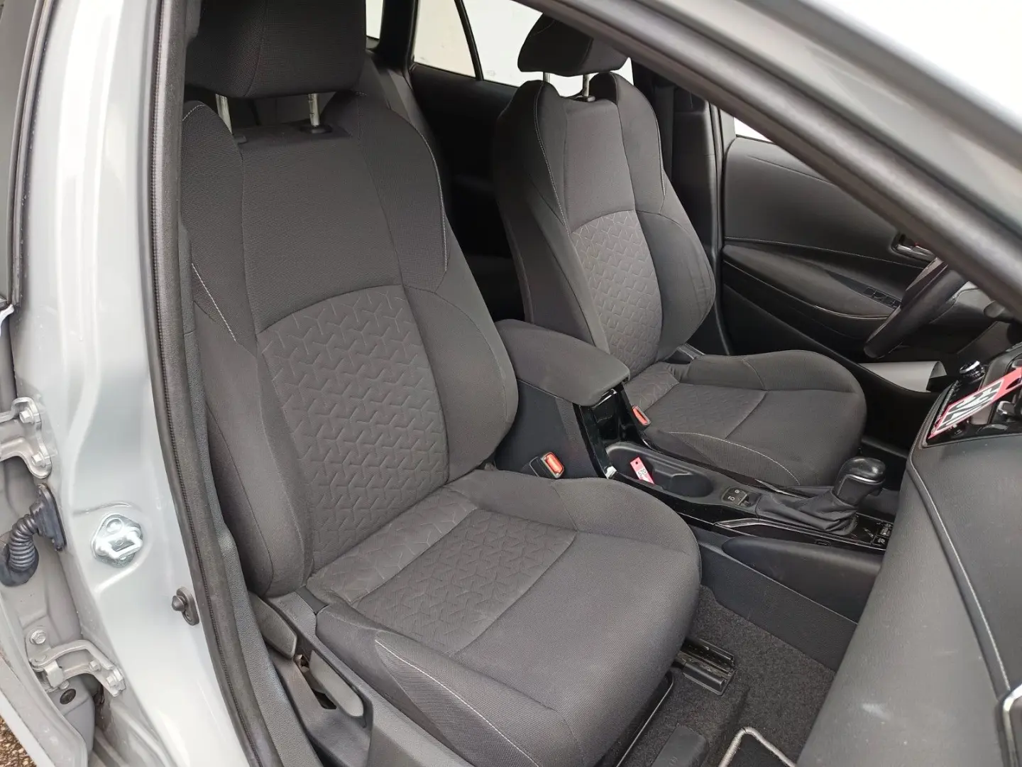 Corolla Touring Sports Hybrid Team D