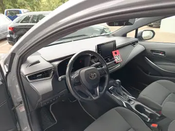 Corolla Touring Sports Hybrid Team D