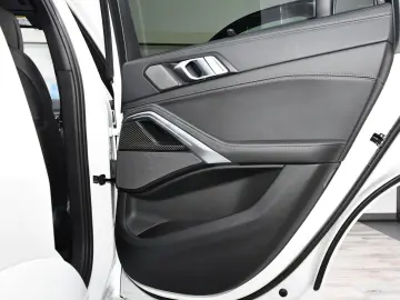 X6 xDrive30d M Sport Pro 22Zoll AHK Pano ACC 360