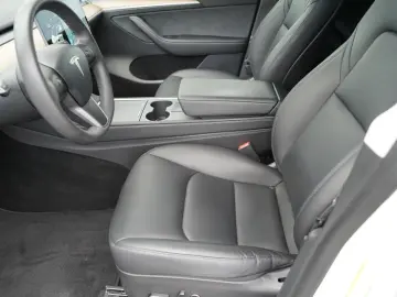 Model Y Long Range AWD *Matrix-LED*