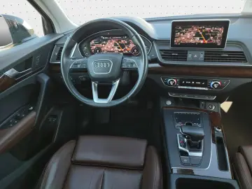 Q5 50 TFSI e quattro Sport*Navi*LED*Alu*AHK*PDC*