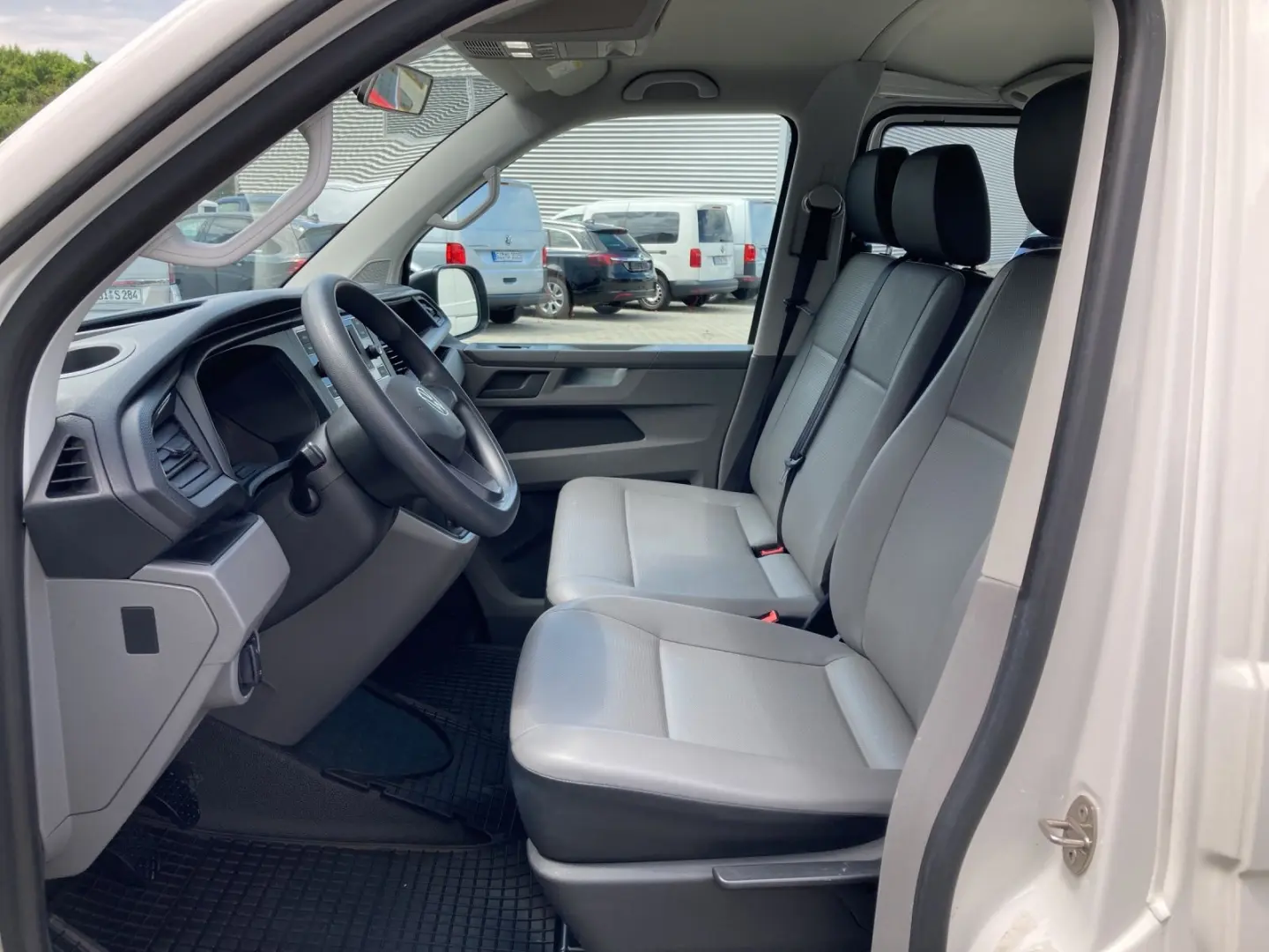 T6 Transporter 6.1 Kombi 2.0 l TDI EcoProfi FWD