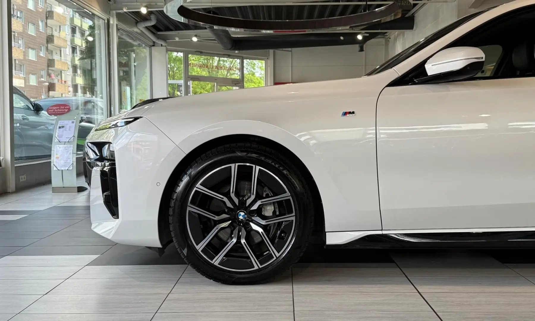 740 d xD M Sport*SkyLounge*StHzg*B&W*Experience