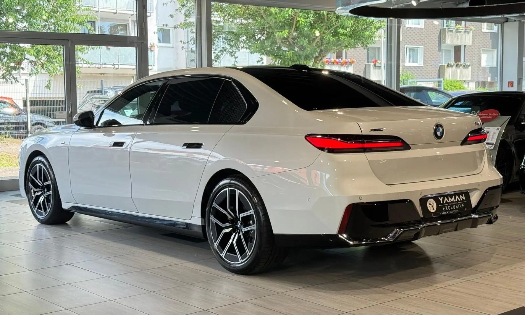 740 d xD M Sport*SkyLounge*StHzg*B&W*Experience