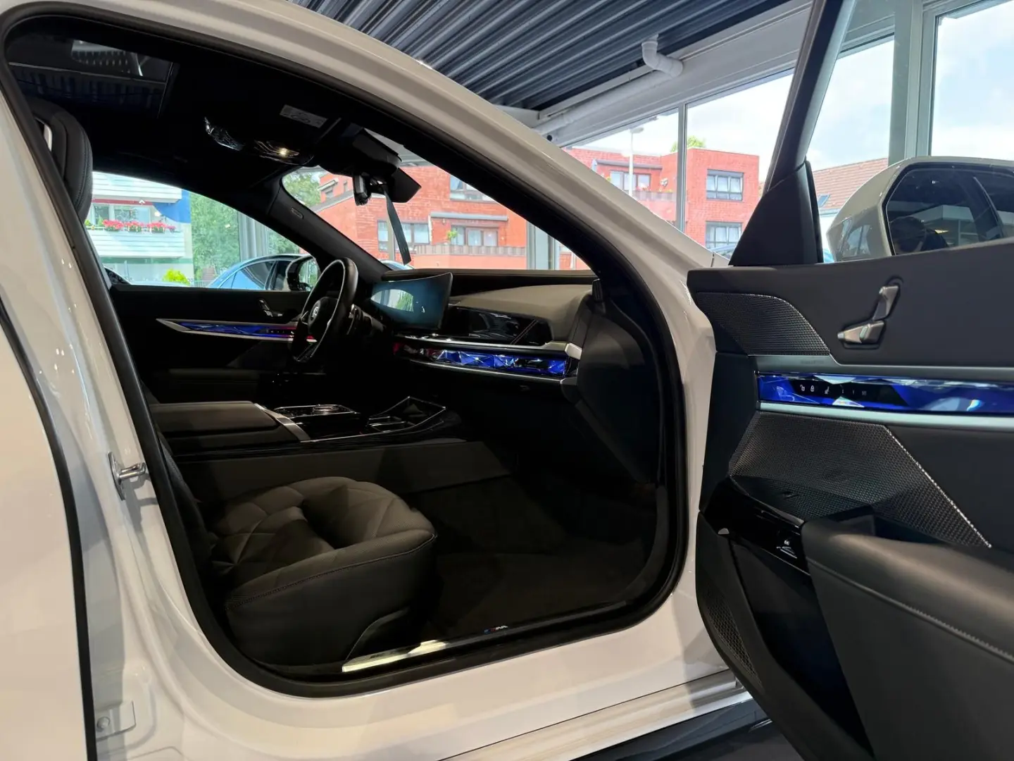 740 d xD M Sport*SkyLounge*StHzg*B&W*Experience
