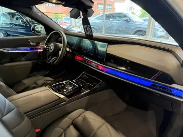 740 d xD M Sport*SkyLounge*StHzg*B&W*Experience