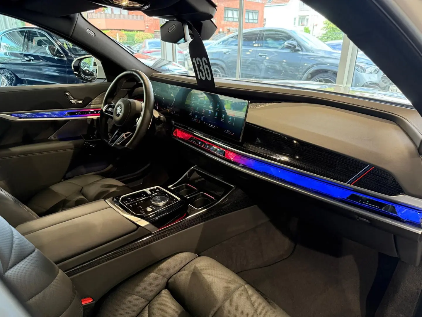 740 d xD M Sport*SkyLounge*StHzg*B&W*Experience