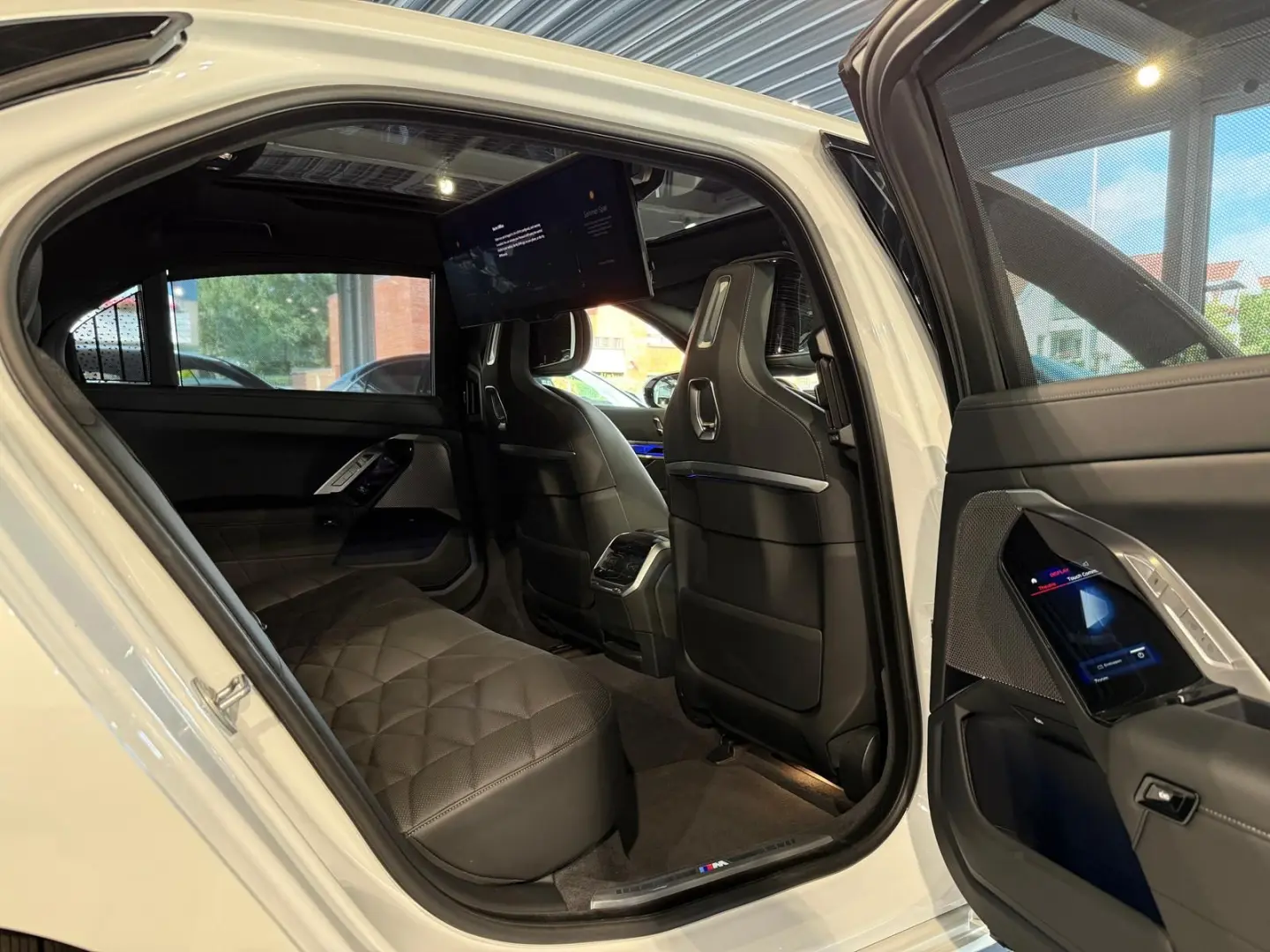 740 d xD M Sport*SkyLounge*StHzg*B&W*Experience