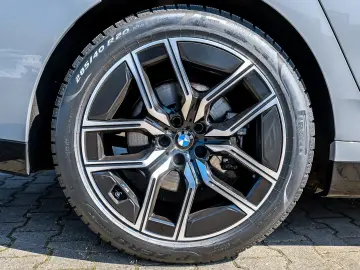 740d xDrive Limousine M Sport Pano Sky Lounge St