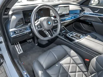 740d xDrive Limousine M Sport Pano Sky Lounge St