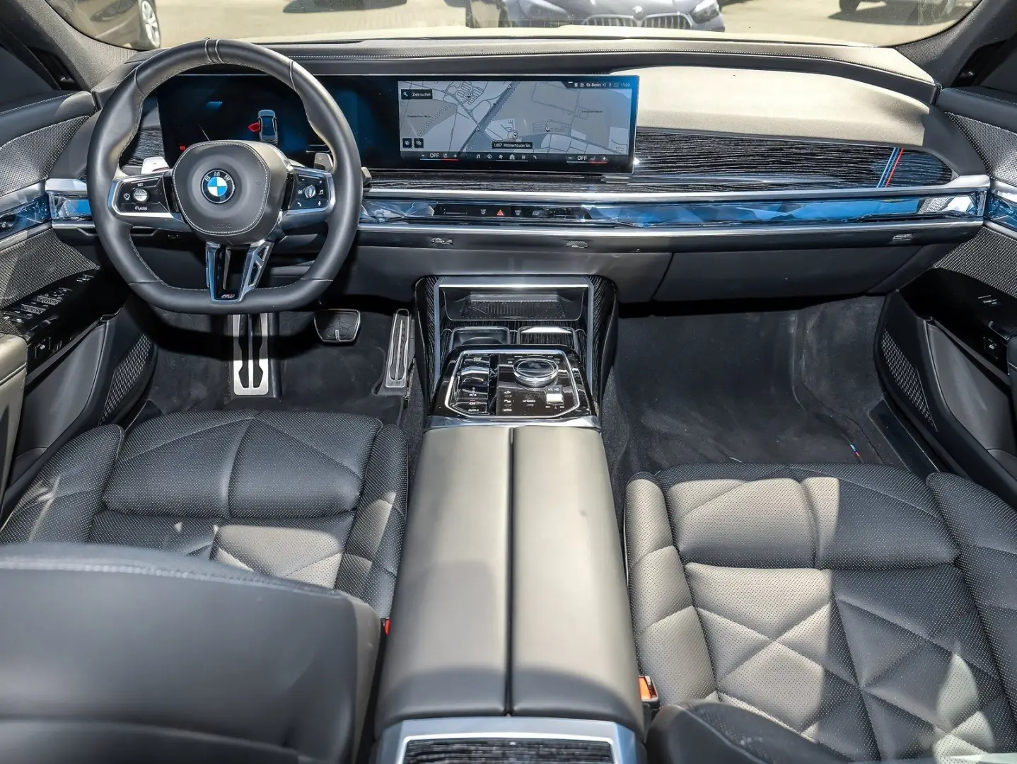 740d xDrive Limousine M Sport Pano Sky Lounge St