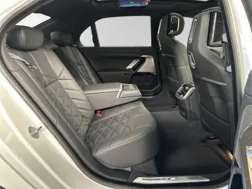 740d xDrive TV-Fond-Entertainment|M Sport|SkyLou