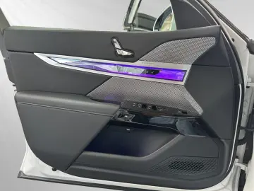 740d xDrive TV-Fond-Entertainment|M Sport|SkyLou