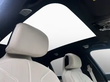 M-SPORT PANO ICONIC GLOW LI CO PROF