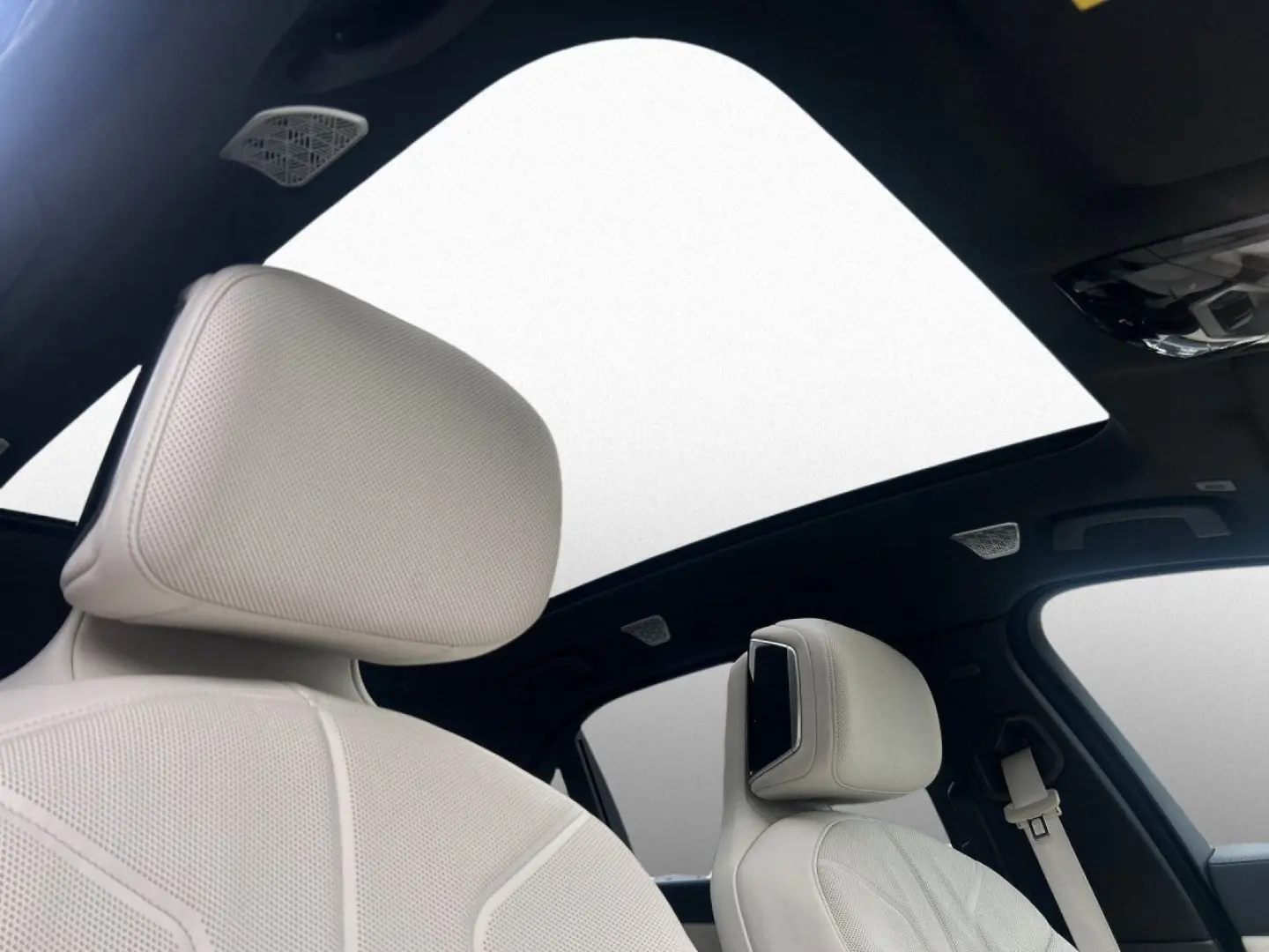 M-SPORT PANO ICONIC GLOW LI CO PROF