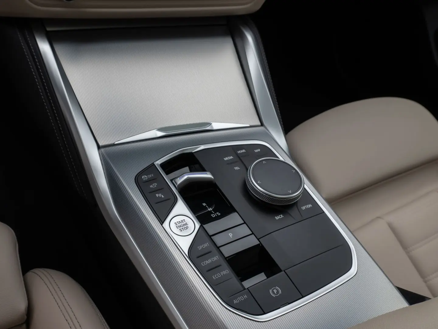 M440i xD GC Glasdach Laser 360°HUD DAB HiFi ACC