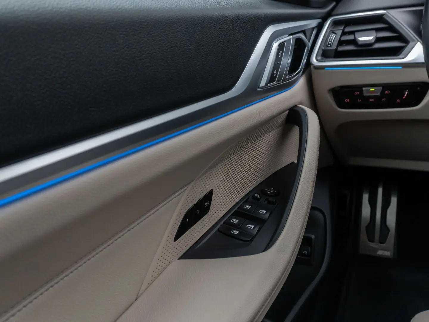 M440i xD GC Glasdach Laser 360°HUD DAB HiFi ACC