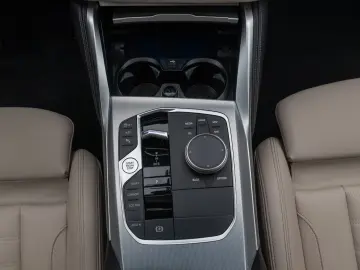 M440i xD GC Glasdach Laser 360°HUD DAB HiFi ACC